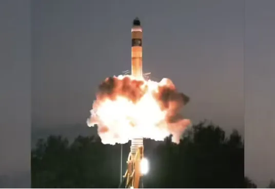 Agni Missile Test: MIRV तकनीक से लैस एडवांस अग्नि मिसाइल का सफल टेस्ट,कई लक्ष्यों पर एक साथ हुआ सटीक हमला