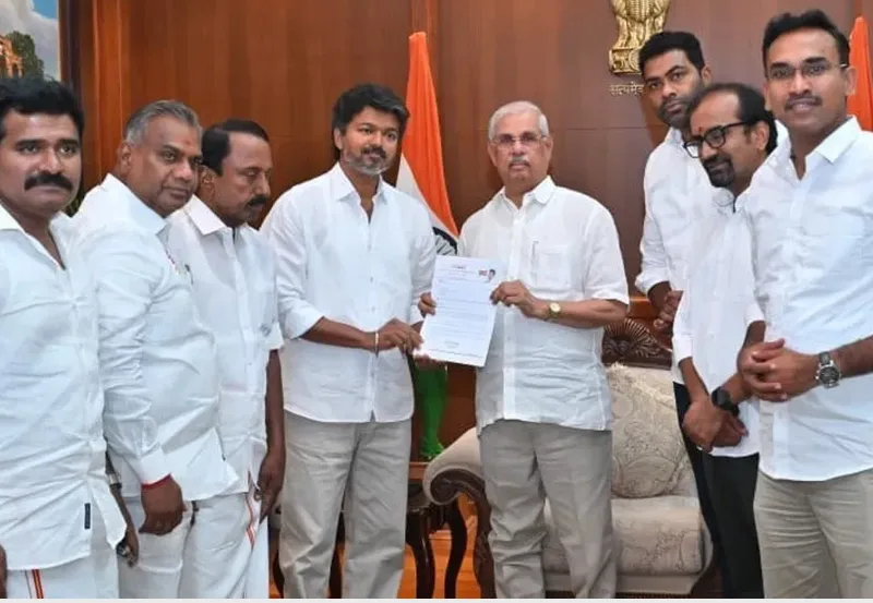 Suspense over Tamil Nadu CM oath: तमिलनाडु में सरकार गठन पर सस्पेंस, TVK प्रमुख विजय को राज्यपाल से नहीं मिली अनुमति,कांग्रेस ने मिलाया हाथ लेकिन वामदलों ने किया किनारा