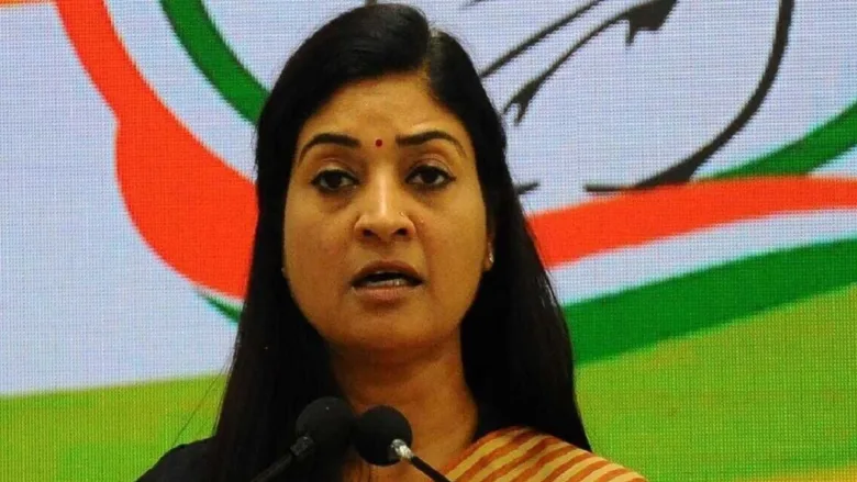 हिला कांग्रेस की राष्ट्रीय अध्यक्ष अलका लांबा ने छत्तीसगढ़ महिला कांग्रेस की पूरी कार्यकारिणी को तत्काल प्रभाव से भंग किया