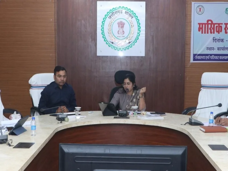 कलेक्टर ने अधिकारियों को जमीनी स्तर पर काम करने के दिए निर्देश।