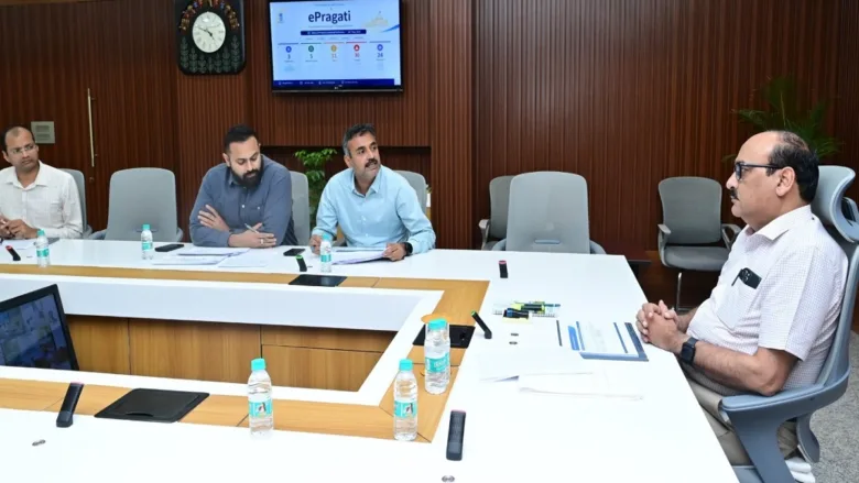 छत्तीसगढ़ के मुख्य सचिव विकासशील ने ई-प्रगति पोर्टल की महत्वपूर्ण परियोजनाओं की समीक्षा की