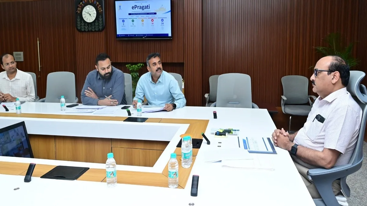 छत्तीसगढ़ के मुख्य सचिव विकासशील ने ई-प्रगति पोर्टल की महत्वपूर्ण परियोजनाओं की समीक्षा की