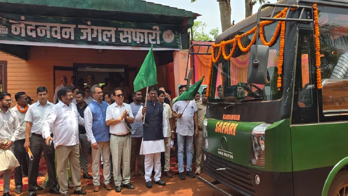 रायपुर जंगल सफारी में ई-वाहन और बोटिंग शुरू
