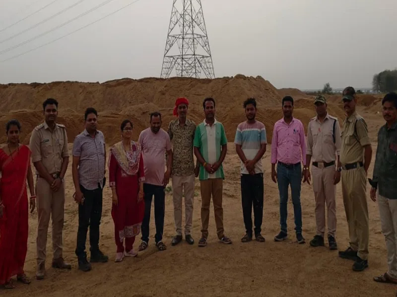 अवैध रेत भंडारण पर बड़ी कार्रवाई