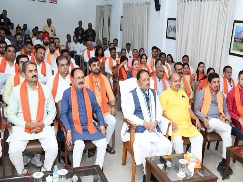 छत्तीसगढ़ में पीएम मोदी की मन की बात की 134वीं कड़ी सुनी गई: सीएम विष्णुदेव साय समेत दिग्गज नेताओं ने की शिरकत