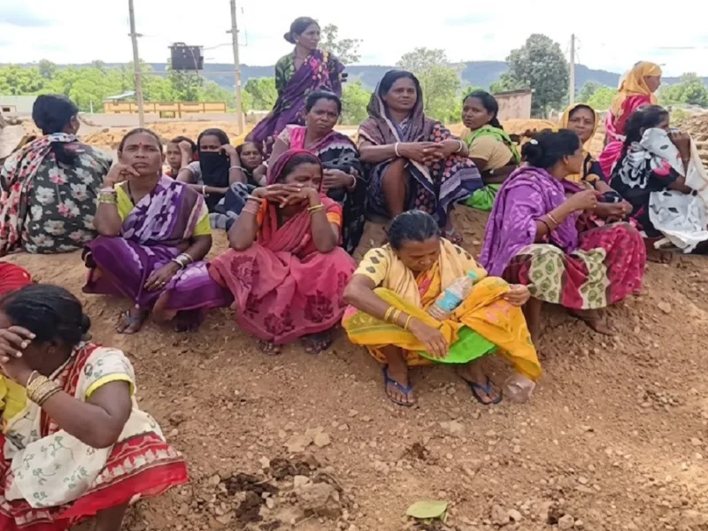 Chhattisgarh News: नारायणपुर में फिर गरमाया धर्मांतरण का मुद्दा, 26 परिवारों को गांव से निकाला, खुले आसमान के नीचे रहने को मजबूर
