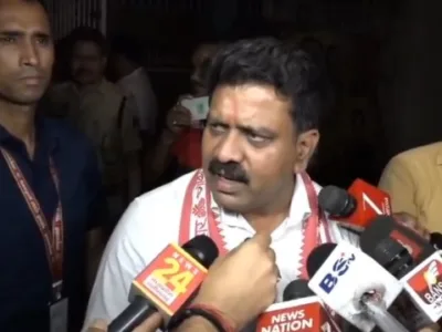CM हाउस में रात 2 बजे तक चली मंत्रियों की मैराथन बैठक, विजय शर्मा बोले- रूटीन मीटिंग; संगठन की शिकायत के बाद बुलाई गई थी बैठक..?