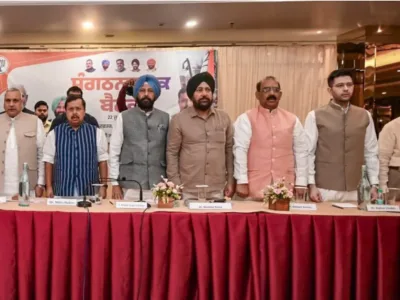 Modi cabinet reshuffle : मोदी कैबिनेट फेरबदल की अटकलों के बीच नितिन नवीन ने रद्द किए कार्यक्रम, लुधियाना एयरपोर्ट से राघव चड्ढा संग दिल्ली रवाना, मंत्री बनेंगे क्या?