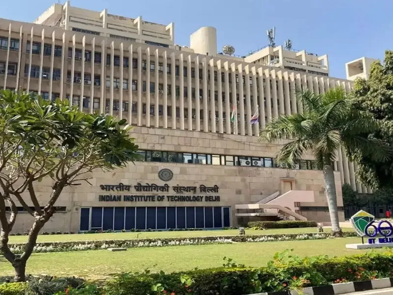 क्यूएस वर्ल्ड यूनिवर्सिटी रैंकिंग में आईआईटी दिल्ली ने रचा इतिहास, ग्लोबल लिस्ट में मिली 118वीं रैंक, देश के 52 संस्थानों को मिली जगह