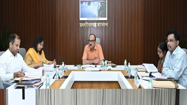 छत्तीसगढ़ सामाजिक अंकेक्षण इकाई की बैठक में मुख्य सचिव के कड़े निर्देश