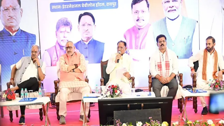 रायपुर मीडिया कॉन्क्लेव में सीएम विष्णुदेव साय ने पीएम मोदी के 12 ऐतिहासिक वर्षों का लेखा-जोखा पेश किया