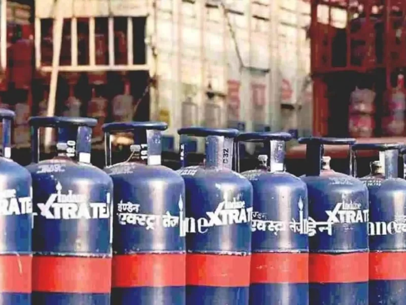 सरकार ने हटाया कमर्शियल एलपीजी सप्लाई पर लगा बैन, थोक खरीद 50% तक बहाल