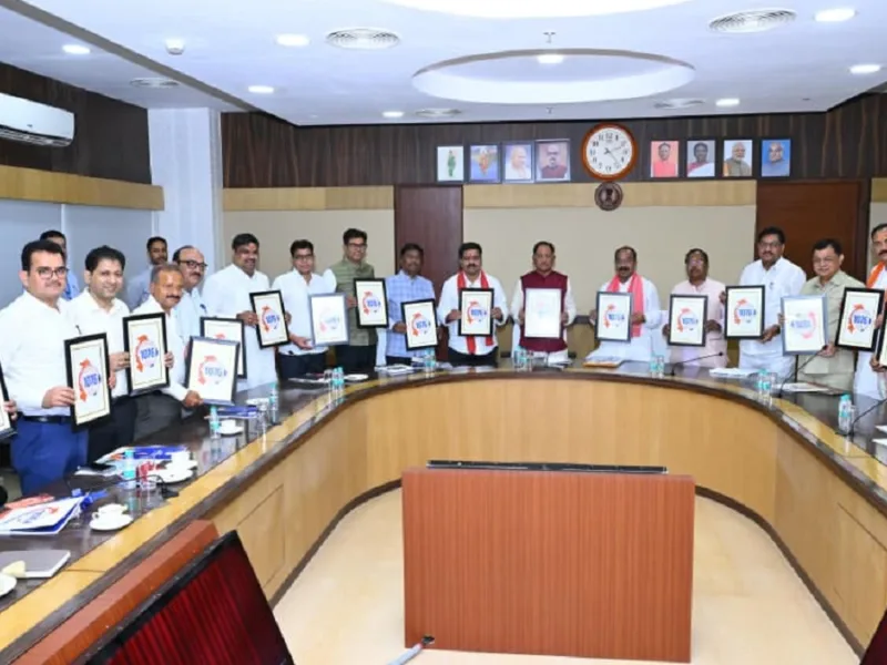 छत्तीसगढ़ की जनता के लिए खुशखबरी! CM साय ने शुरू की हेल्पलाइन 1076, अब व्हाट्सऐप से भी दर्ज होगी शिकायत