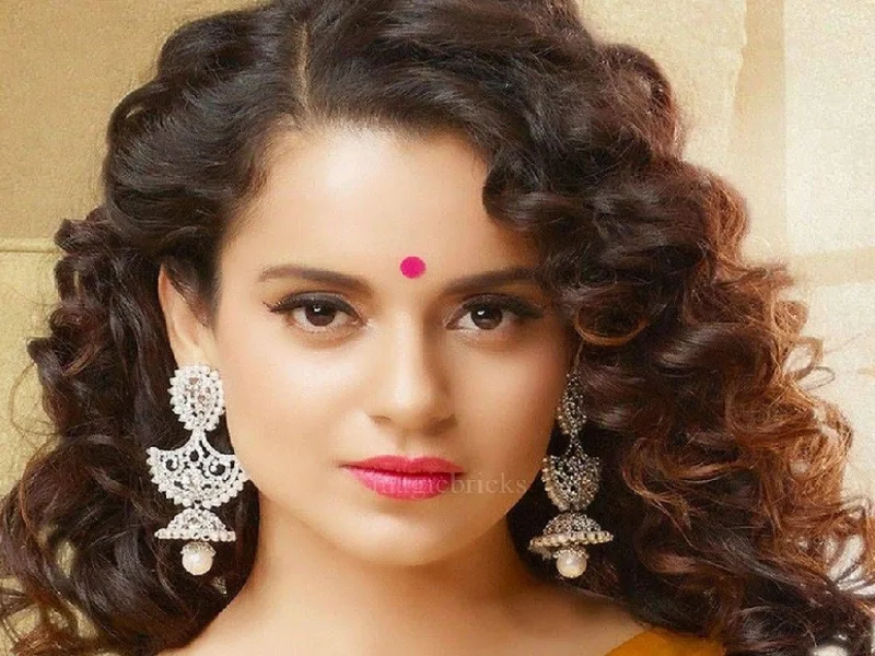 रायपुर पहुंचीं बॉलीवुड स्टार कंगना रनौत: CM विष्णुदेव साय के साथ देखेंगी ‘भारत भाग्य विधाता’, एयरपोर्ट पर हुआ जोरदार स्वागत