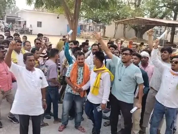 रायगढ़ जिले में अब कर्नाटक पावर की प्रस्तावित कोयला खदान का विरोध, आपत्ति दर्ज करने पहुंचे सैकड़ों ग्रामीण