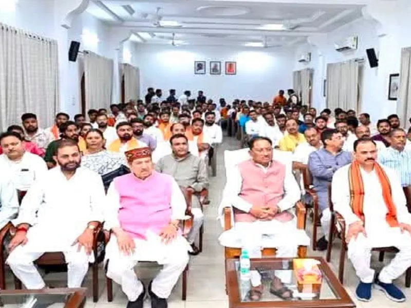 ‘मन की बात’ का 135वां एपिसोड: छत्तीसगढ़ में सीएम साय और भाजपा अध्यक्ष किरण देव ने कार्यकर्ताओं संग सुनी पीएम मोदी की बात, कही यह बड़ी बात