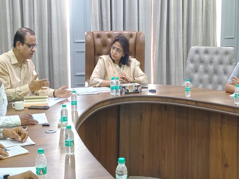 अपर मुख्य सचिव ऋचा शर्मा ने की ग्रामीण विकास कार्यों की समीक्षा