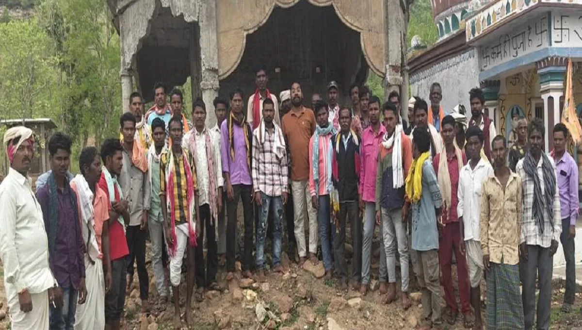 कबीरधाम में बैगा समाज ने शादी में DJ और शराब पर प्रतिबंध लगाया।