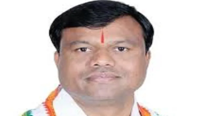 प्रदेश कांग्रेस अध्यक्ष दीपक बैज ने बस्तर में मलेरिया व डोंगरगढ़ में भाजपा कार्यकर्ताओं के इस्तीफे पर सरकार को घेरा।
