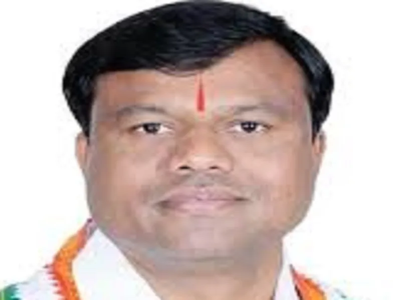 प्रदेश कांग्रेस अध्यक्ष दीपक बैज ने बस्तर में मलेरिया व डोंगरगढ़ में भाजपा कार्यकर्ताओं के इस्तीफे पर सरकार को घेरा।