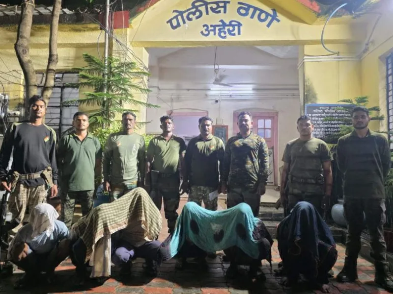 Rajnandgaon: नक्सलियों के नाम पर नकली बैनर-पोस्टर लगाने के मामले में 6 आरोपी गिरफ्तार, गढ़चिरौली पुलिस की बड़ी कार्रवाई