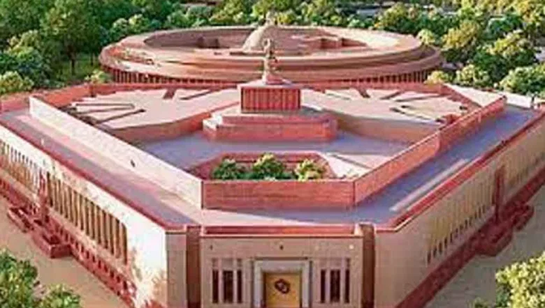 लोकसभा में पेपर लीक संशोधन विधेयक पर अखिलेश यादव ने सरकार को घेरा।