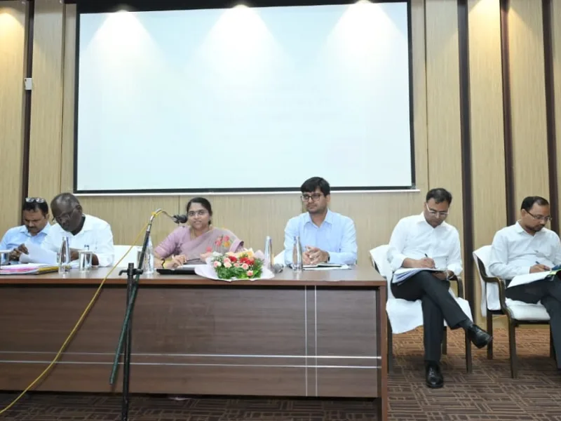 नगर निगम में बड़ा एक्शन! अच्छा काम करने वाले कर्मचारियों को विदेश जैसा टूर, लापरवाहों की खैर नहीं