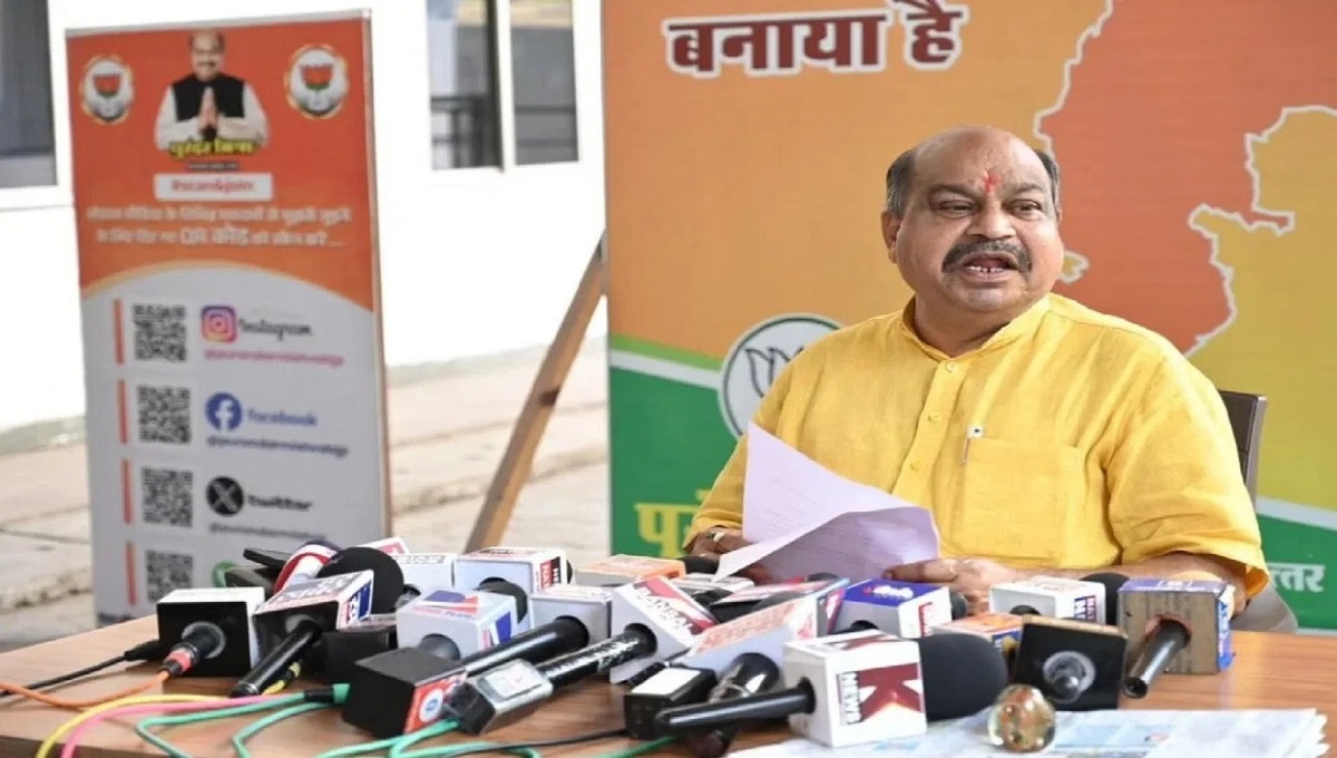 Raipur News: रायपुर उत्तर विधायक पुरंदर मिश्रा पर सोशल मीडिया में अभद्र टिप्पणी, केस दर्ज