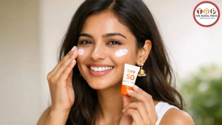एक महिला चेहरे पर सनस्क्रीन लगाते हुए और स्किन केयर करते हुए, 4K क्वालिटी इमेज