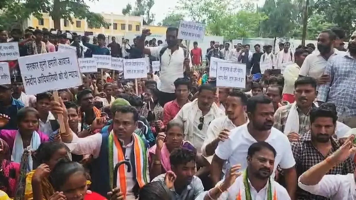 Congress protest in Sukma demanding release of jailed tribal people