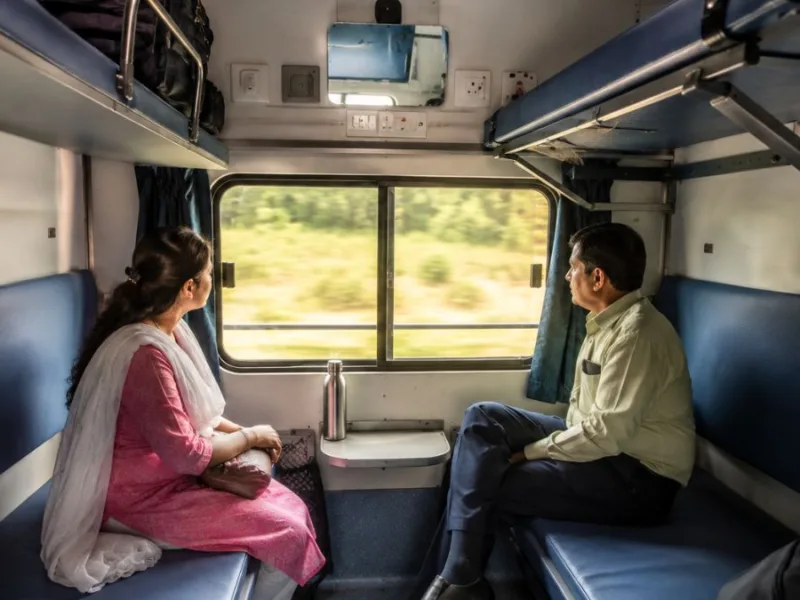 Train Middle Berth Rules: ट्रेन में मिडिल बर्थ खोलने का सही समय क्या है? जानिए रेलवे नियम