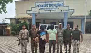 CG बीजेपी नेता की गिरफ्तारी पर सियासत गरम: गढ़चिरौली में फर्जी नक्सली बैनर कांड, कांग्रेस ने फूंका अमित शाह का पुतला