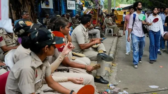 काकरोच जनता पार्टी के संसद मार्च को अनुमति नहीं, धारा 163 लागू, मानसून सत्र से पहले दिल्ली पुलिस अलर्ट