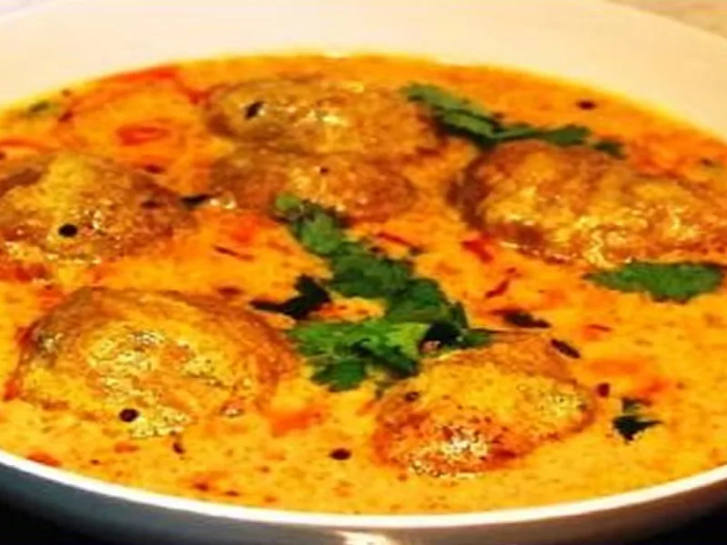 Chhattisgarh dishes: घर पर बनाएं छत्तीसगढ़ की पारंपरिक डुबकी कढ़ी, जानें विधि