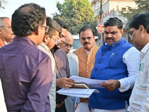 स्कूलों में जारी रहेगा मंत्रोच्चार : शिक्षा मंत्री गजेंद्र यादव, आदेश वापस लेने से इनकार, हाईकोर्ट में चल रही है सुनवाई 