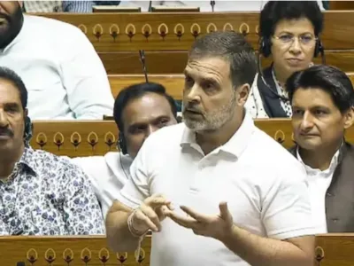 privilege motion against rahul gandhi: लोकसभा में राहुल गांधी के खिलाफ विशेषाधिकार हनन नोटिस, इडियट और अंधभक्त जैसे शब्द बढ़ा सकते हैं नेता प्रतिपक्ष परेशानी