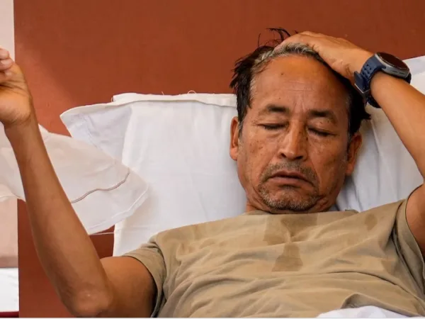 Sonam Wangchuk hunger strike: सफदरजंग से डिस्चार्ज हुए सोनम वांगचुक, मेदांता अस्पताल शिफ्ट, भारी सुरक्षा इंतजाम