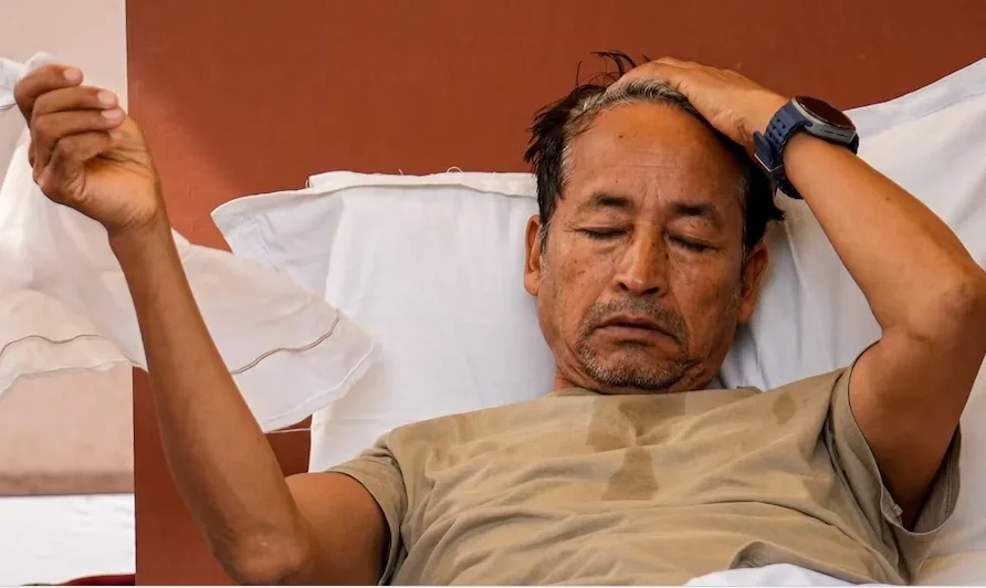 Sonam Wangchuk hunger strike: सफदरजंग से डिस्चार्ज हुए सोनम वांगचुक, मेदांता अस्पताल शिफ्ट, भारी सुरक्षा इंतजाम
