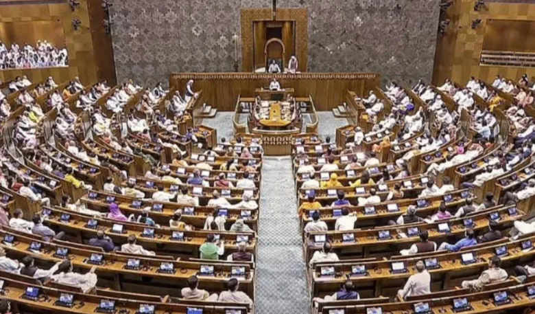 राज्यसभा के बाद लोकसभा में भी पास हुआ वंदे मातरम बिल, जानिए नए कानून में क्या है खास