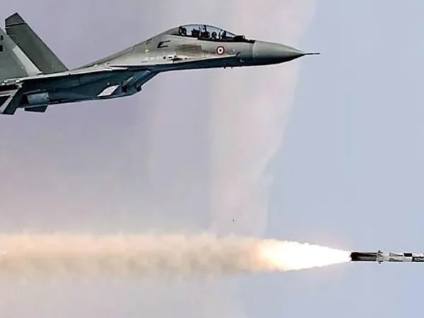 India Defence Production : 686 करोड़ से सीधे 38,424 करोड़! लाल किले से PM मोदी ने रक्षा क्षेत्र के जिस आंकड़े का जिक्र किया, उसने दुनिया को चौंकाया
