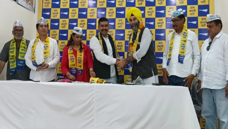 रायपुर स्थित प्रदेश कार्यालय में पूर्व प्रदेश कोषाध्यक्ष जसबीर सिंग चावला और अनेक कार्यकर्ताओं ने आम आदमी पार्टी में पुनः वापसी की।