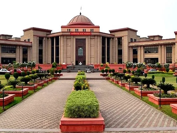 Bilaspur: हाईकोर्ट का बड़ा फैसला: वयस्क महिला का सेक्स वर्क करना अपने आप में अपराध नहीं, तेलीबांधा थाने की FIR रद्द की कोर्ट ने