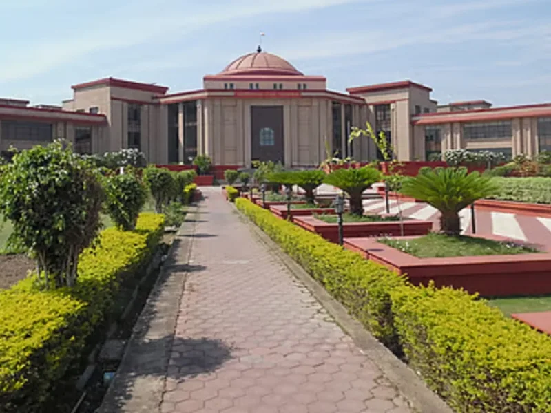 CG News: छत्तीसगढ़ हाईकोर्ट ने 56 नए जजों को दी पहली पोस्टिंग