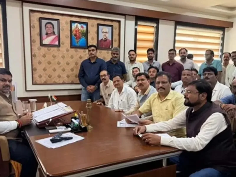Chhattisgarh teachers meeting education minister over departmental TET examination