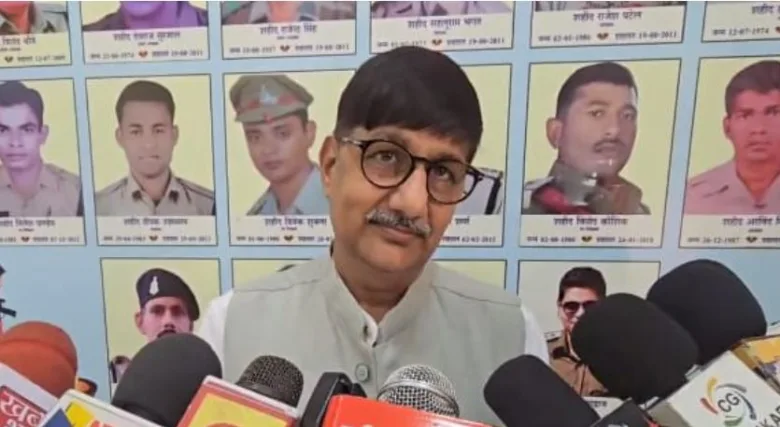 Snakebite Compensation Scam Handed Over to EOW