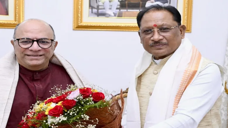 Chhattisgarh CM Vishnu Deo Sai honors director Dr Chandraprakash Dwivedi in Raipur