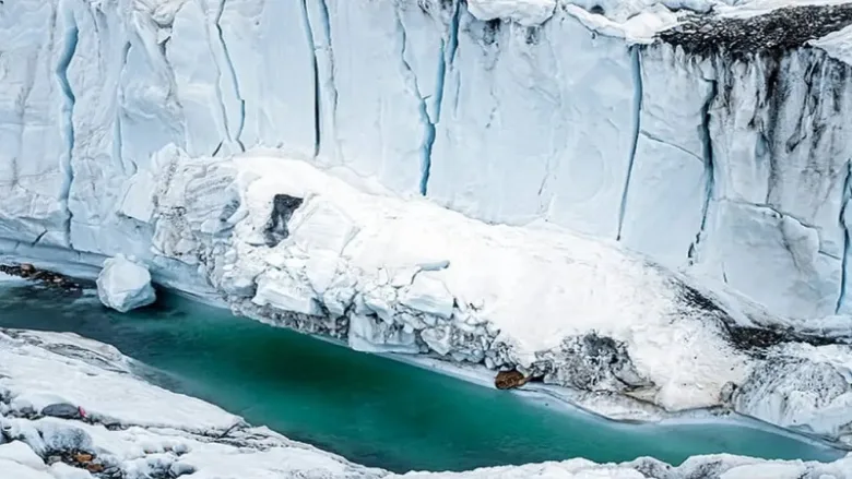 Satellite view of expanding glacial lakes in the Himalayan mountain region