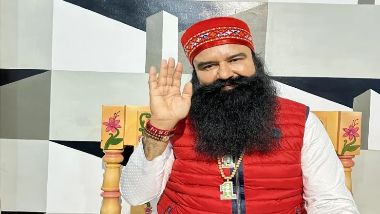 Gurmeet Ram Rahim leaving Sunaria Jail after receiving 21-day furlough
