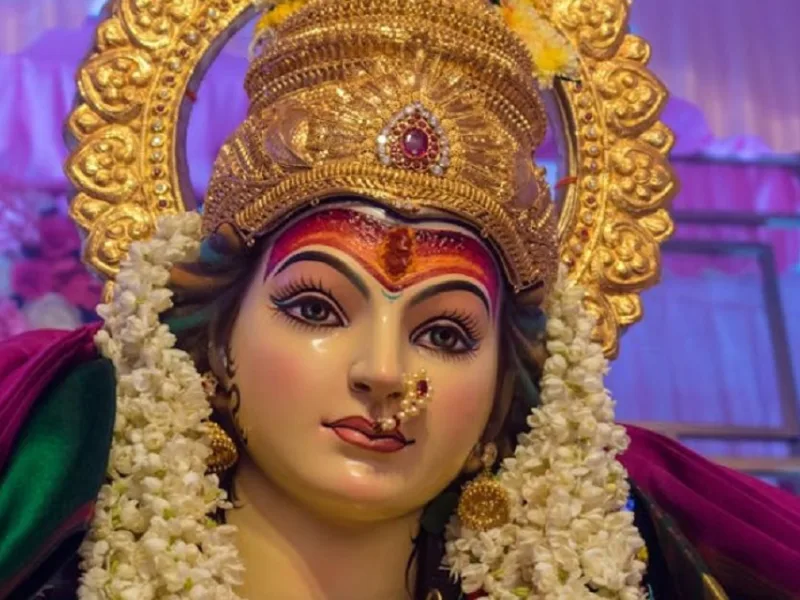 धार्मिक मान्यता है कि सावन के प्रत्येक मंगलवार को विवाहित महिलाएं माता मंगला गौरी (देवी पार्वती) का व्रत रखती हैं।