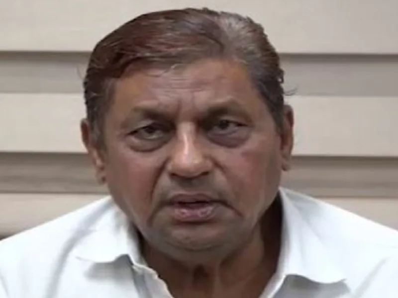 CG News: नकटी के बाद अब चंदेरी की चरागाह जमीन उद्योगपतियों को सौंपने की तैयारी, पूर्व मंत्री मोहम्मद अकबर ने सरकार पर उठाए गंभीर सवाल